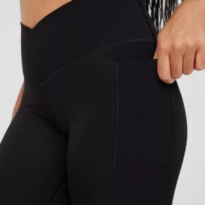 Offline/Aerie/ American Eagle Real Me Extra Pocketed Leggings Short Size SML 7/8